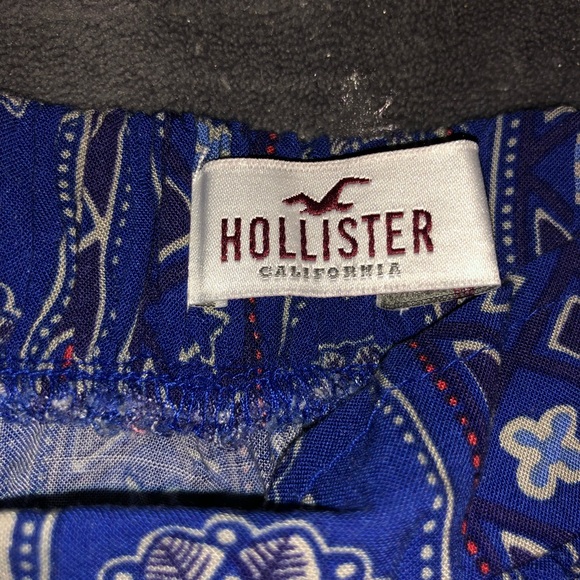 Blue hollister flowy shorts - Picture 2 of 3